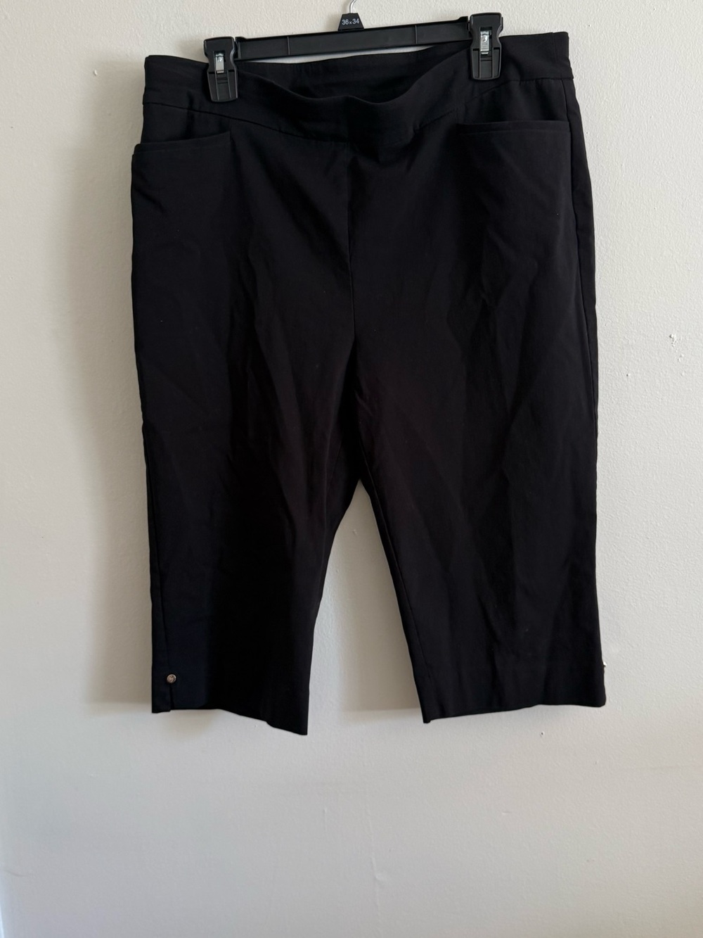 Chico's Black Stretch Capri Chinos